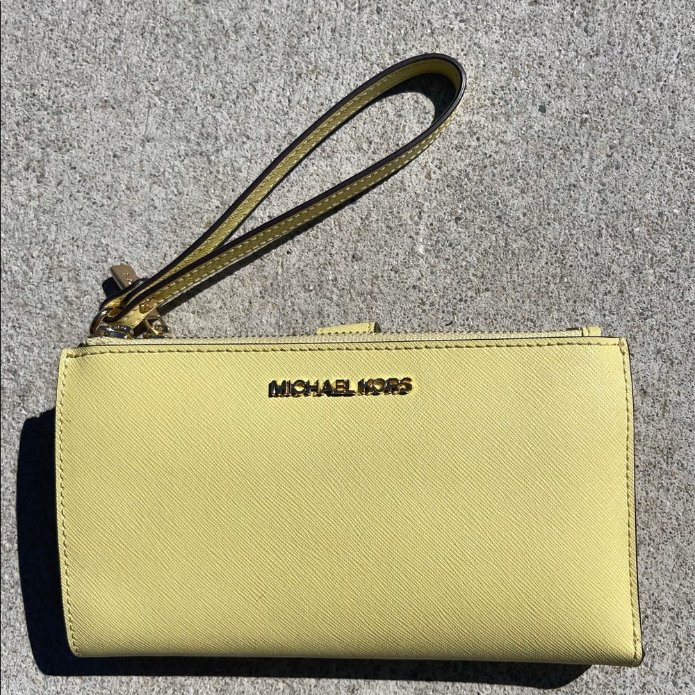 Michael Kors wallet/wristlet